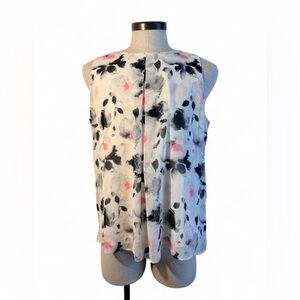 White House Black Market Sleeveless Floral Print Blouse in White and Pink